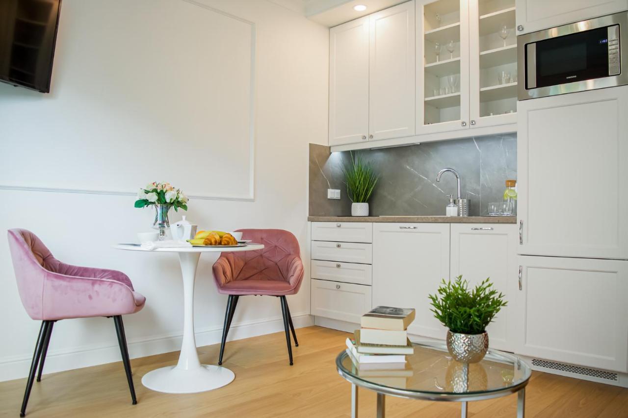 Warsaw Seasons By Alluxe Boutique Apartments Exterior foto